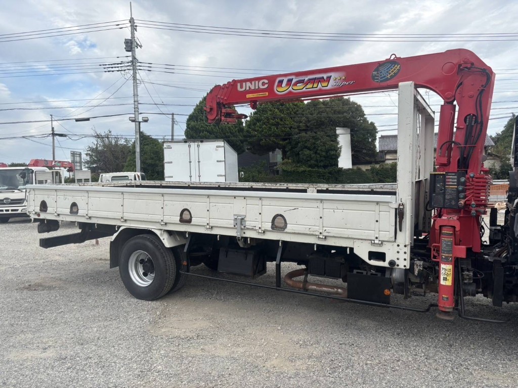 吊t数2.9t吊4段ブーム古河ユニックラジコン床アピトン|中古トラックの販売・買取・査定のアイナビ