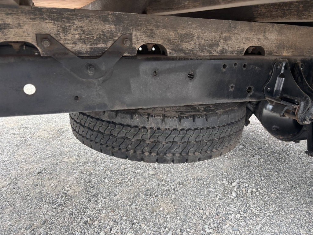 吊t数2.9t吊4段ブーム古河ユニックラジコン床アピトン|中古トラックの販売・買取・査定のアイナビ