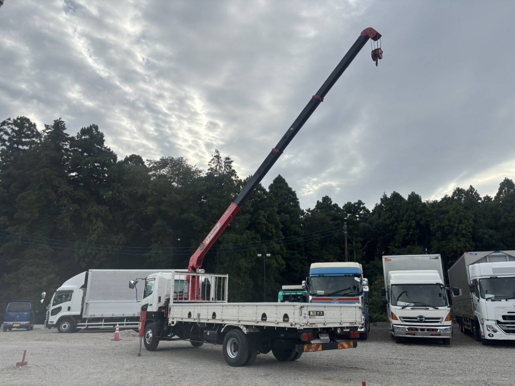 吊t数2.9t吊4段ブーム古河ユニックラジコン床アピトン|中古トラックの販売・買取・査定のアイナビ