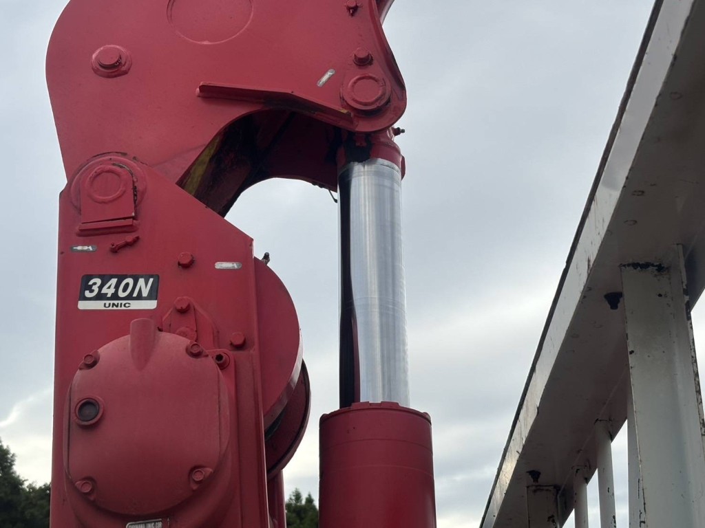 吊t数2.9t吊4段ブーム古河ユニックラジコン床アピトン|中古トラックの販売・買取・査定のアイナビ