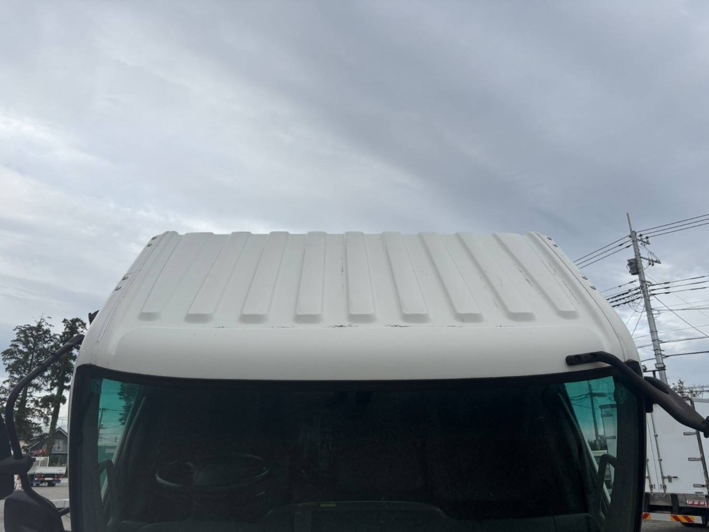 吊t数2.9t吊4段ブーム古河ユニックラジコン床アピトン|中古トラックの販売・買取・査定のアイナビ