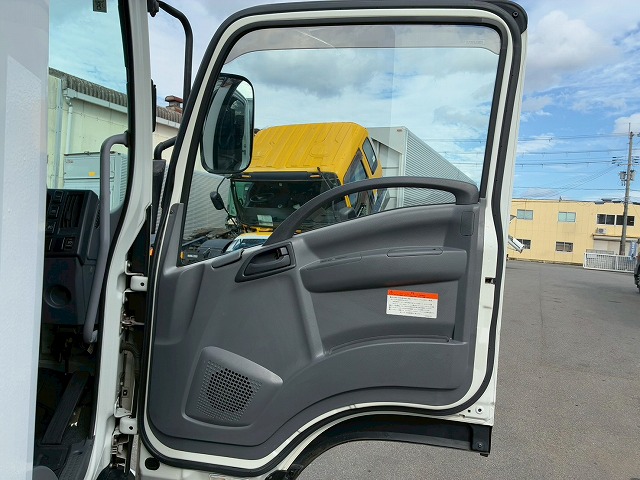 アルミブロックベッドレスパブコ6速MTマニュアル4t8t|中古トラックの販売・買取・査定のアイナビ