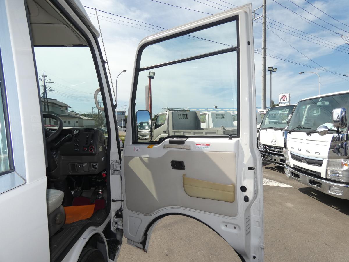 H1629人乗りマイクロバス オートマETC251001|中古トラックの販売・買取・査定のアイナビ