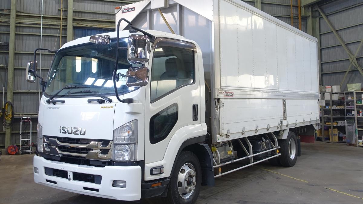 フォワード 積載3.1t 標準5600ボデー アルミウイングアルミウィング|中古トラックの販売・買取・査定のアイナビ