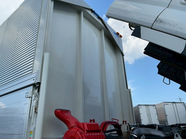 保証対象車フルキャブ日本フルハーフラッシング210馬力|中古トラックの販売・買取・査定のアイナビ