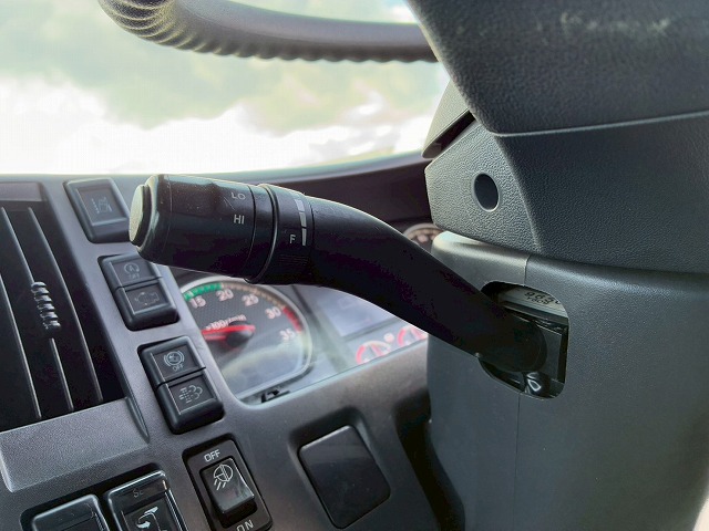 保証対象車フルキャブ日本フルハーフラッシング210馬力|中古トラックの販売・買取・査定のアイナビ