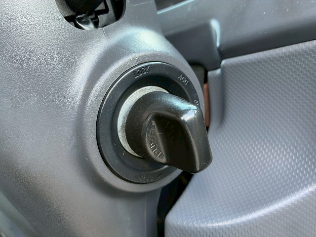 保証対象車フルキャブ日本フルハーフラッシング210馬力|中古トラックの販売・買取・査定のアイナビ