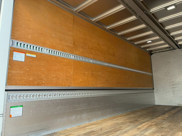 保証対象車フルキャブ日本フルハーフラッシング210馬力|中古トラックの販売・買取・査定のアイナビ