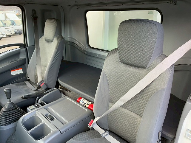 保証対象車フルキャブ日本フルハーフラッシング210馬力|中古トラックの販売・買取・査定のアイナビ