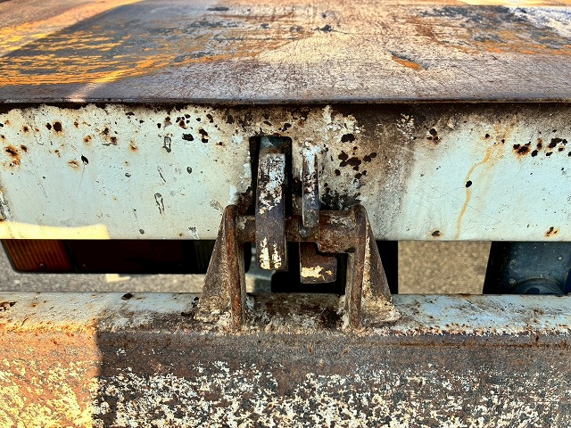 新明和工業フルフラットロースムーサーExAT2t5t土砂ダンプ|中古トラックの販売・買取・査定のアイナビ