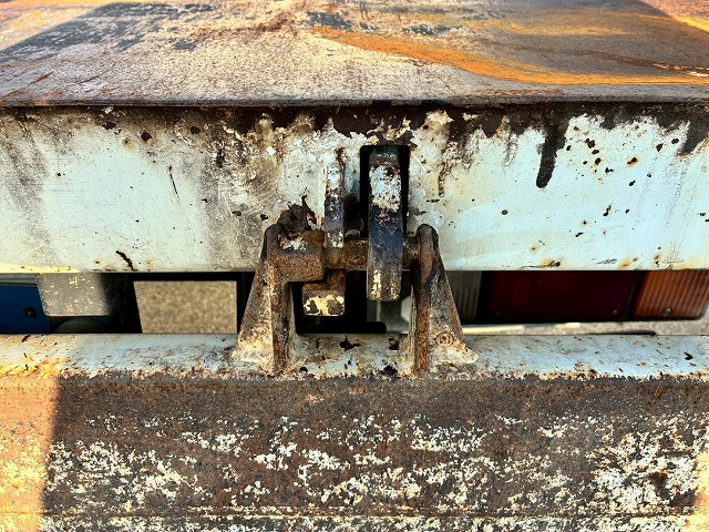 新明和工業フルフラットロースムーサーExAT2t5t土砂ダンプ|中古トラックの販売・買取・査定のアイナビ