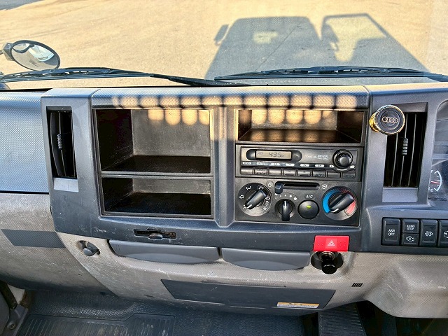 新明和工業フルフラットロースムーサーExAT2t5t土砂ダンプ|中古トラックの販売・買取・査定のアイナビ