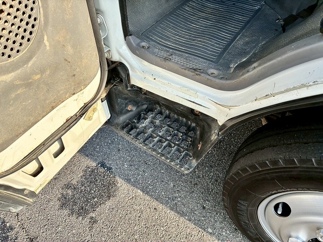 新明和工業フルフラットロースムーサーExAT2t5t土砂ダンプ|中古トラックの販売・買取・査定のアイナビ