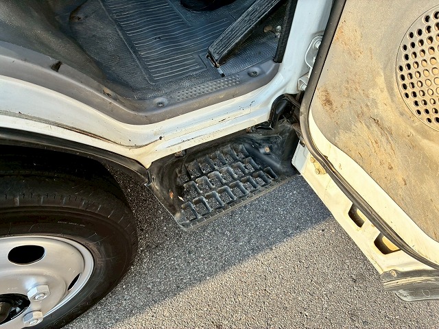 新明和工業フルフラットロースムーサーExAT2t5t土砂ダンプ|中古トラックの販売・買取・査定のアイナビ