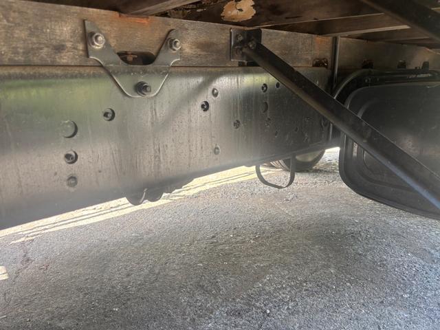 日野|中古トラックの販売・買取・査定のアイナビ