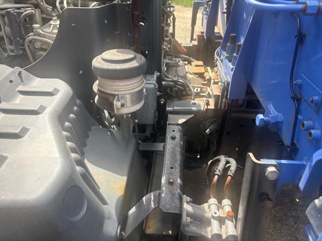 日野|中古トラックの販売・買取・査定のアイナビ