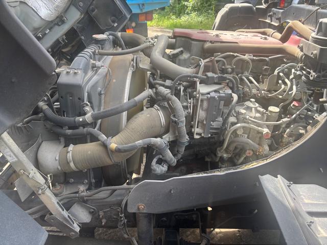 日野|中古トラックの販売・買取・査定のアイナビ