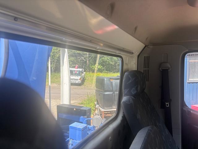 日野|中古トラックの販売・買取・査定のアイナビ