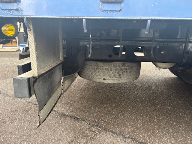 平成27年式 いすゞ アルミ平ボディー エアサス|中古トラックの販売・買取・査定のアイナビ