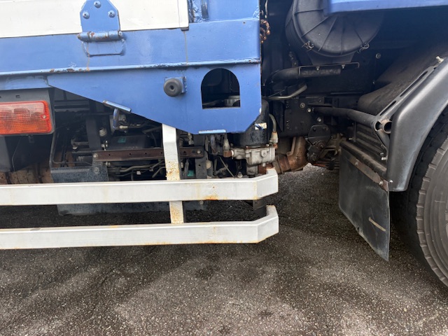 平成27年式 いすゞ アルミ平ボディー エアサス|中古トラックの販売・買取・査定のアイナビ