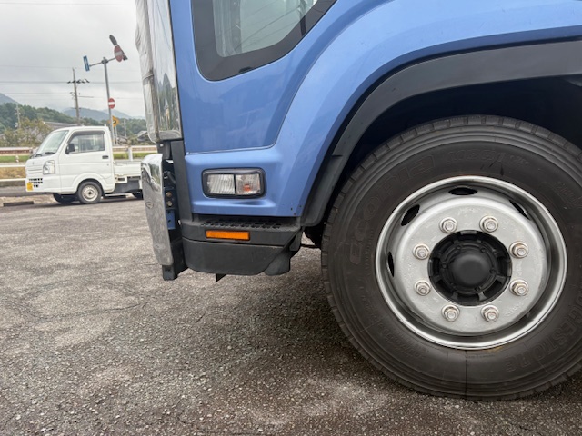 平成27年式 いすゞ アルミ平ボディー エアサス|中古トラックの販売・買取・査定のアイナビ