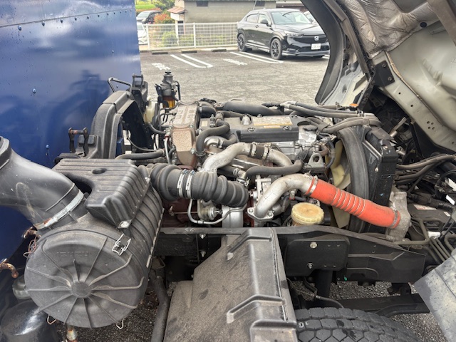 平成27年式 いすゞ アルミ平ボディー エアサス|中古トラックの販売・買取・査定のアイナビ