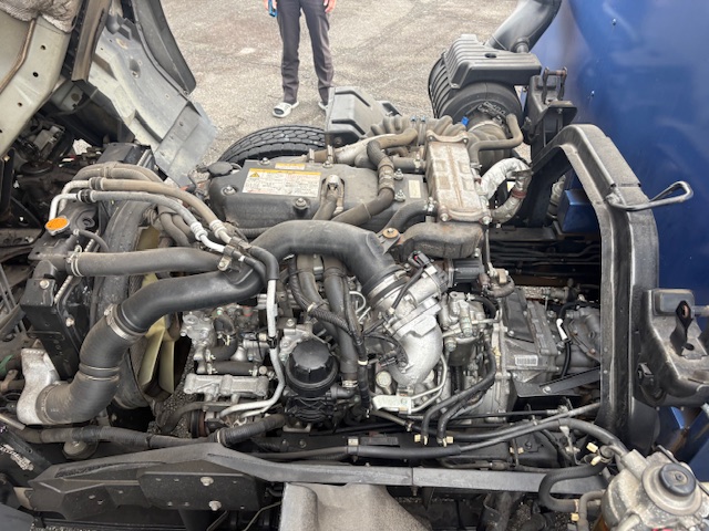 平成27年式 いすゞ アルミ平ボディー エアサス|中古トラックの販売・買取・査定のアイナビ