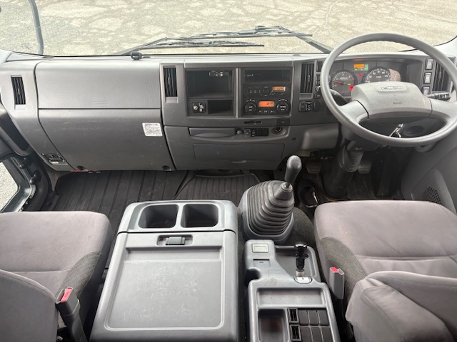 平成27年式 いすゞ アルミ平ボディー エアサス|中古トラックの販売・買取・査定のアイナビ