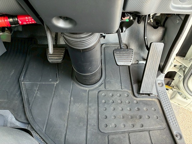 10尺ボディ標準幅150馬力6速MT5t限定・準中型免許|中古トラックの販売・買取・査定のアイナビ