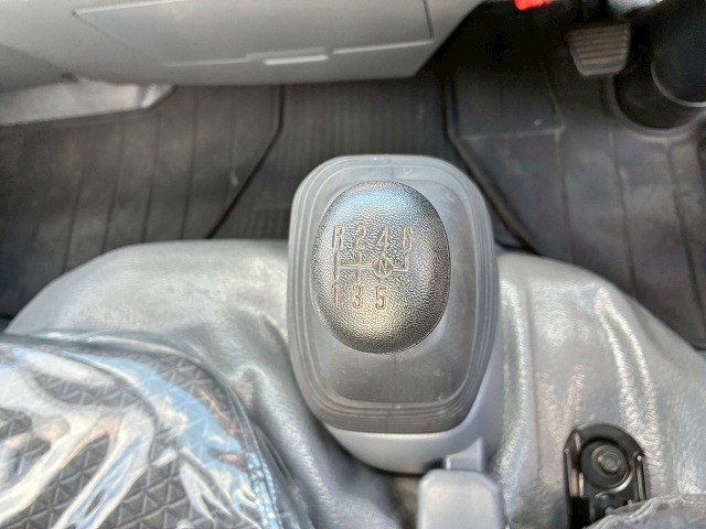 10尺ボディ標準幅150馬力6速MT5t限定・準中型免許|中古トラックの販売・買取・査定のアイナビ