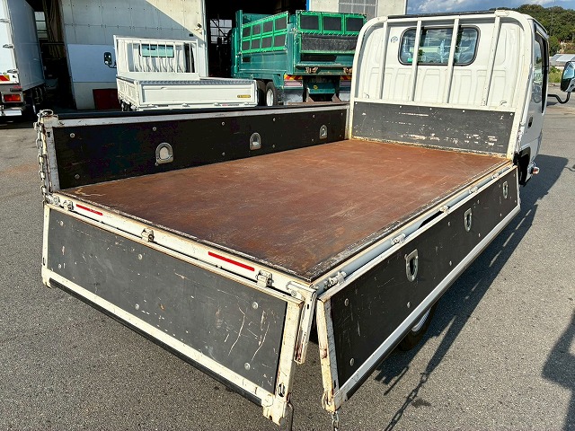 10尺ボディ標準幅150馬力6速MT5t限定・準中型免許|中古トラックの販売・買取・査定のアイナビ