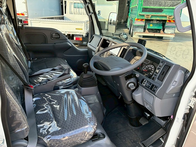 10尺ボディ標準幅150馬力6速MT5t限定・準中型免許|中古トラックの販売・買取・査定のアイナビ