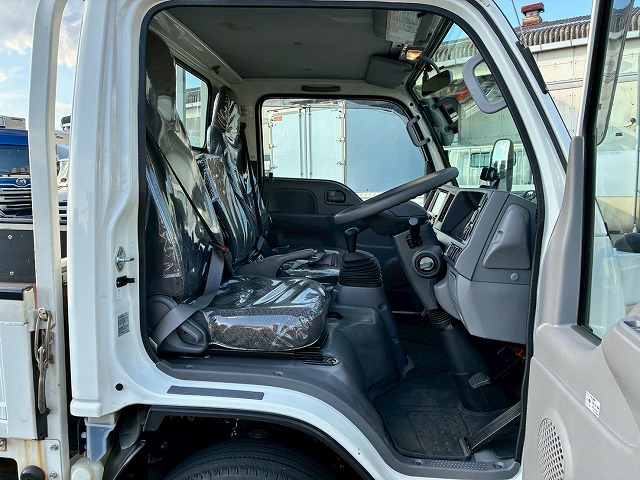 10尺ボディ標準幅150馬力6速MT5t限定・準中型免許|中古トラックの販売・買取・査定のアイナビ