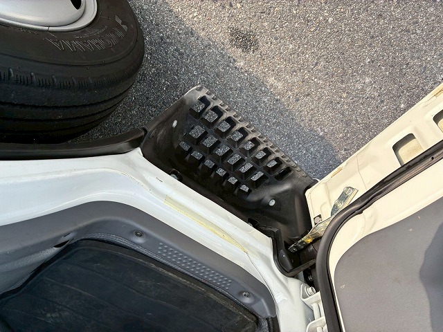 10尺ボディ標準幅150馬力6速MT5t限定・準中型免許|中古トラックの販売・買取・査定のアイナビ