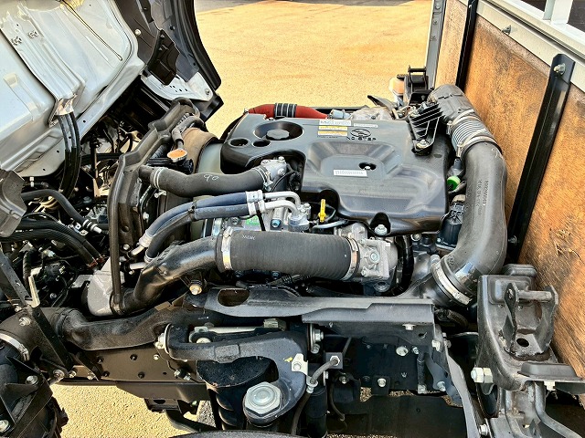 10尺ボディ標準幅150馬力6速MT5t限定・準中型免許|中古トラックの販売・買取・査定のアイナビ