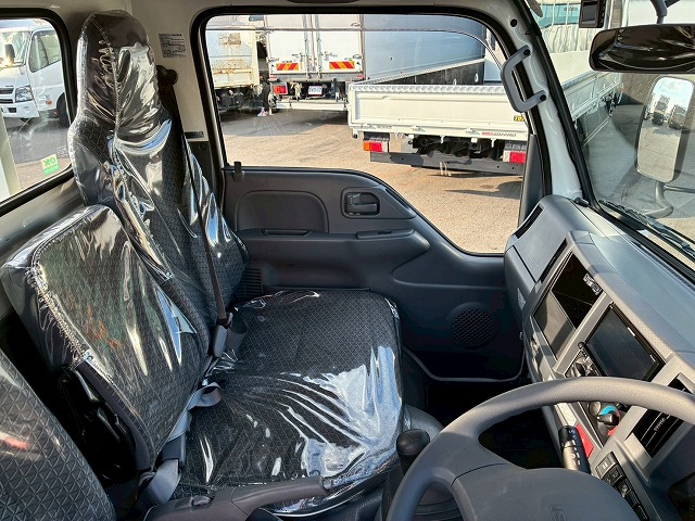 10尺ボディ標準幅150馬力6速MT5t限定・準中型免許|中古トラックの販売・買取・査定のアイナビ