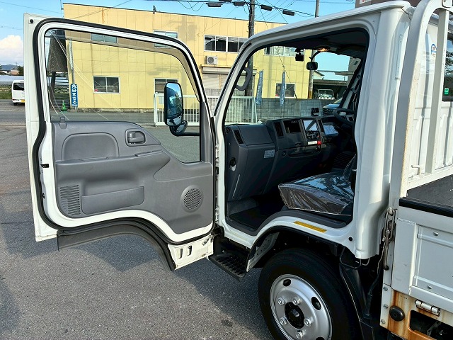 10尺ボディ標準幅150馬力6速MT5t限定・準中型免許|中古トラックの販売・買取・査定のアイナビ