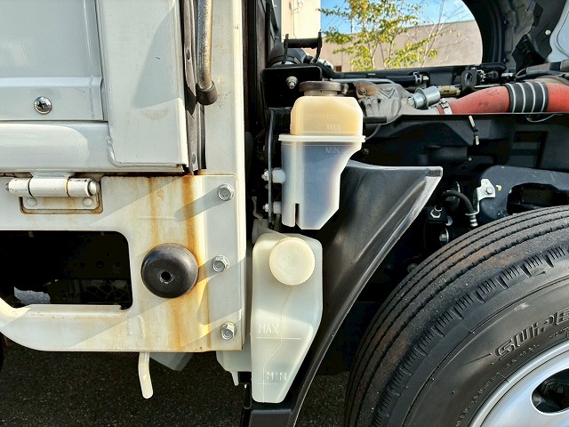 10尺ボディ標準幅150馬力6速MT5t限定・準中型免許|中古トラックの販売・買取・査定のアイナビ