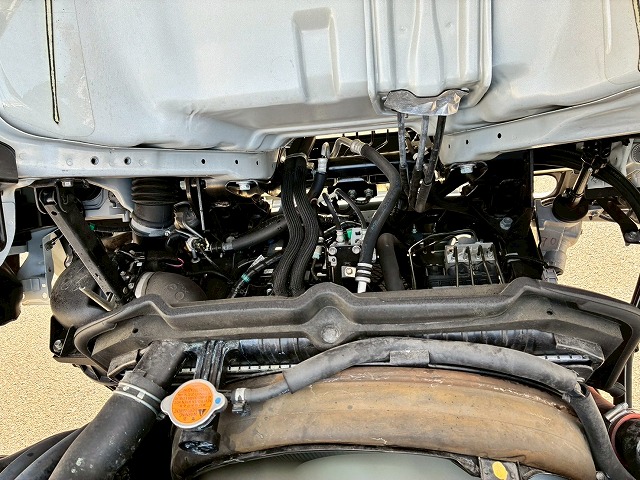 10尺ボディ標準幅150馬力6速MT5t限定・準中型免許|中古トラックの販売・買取・査定のアイナビ