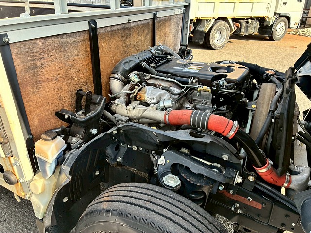 10尺ボディ標準幅150馬力6速MT5t限定・準中型免許|中古トラックの販売・買取・査定のアイナビ