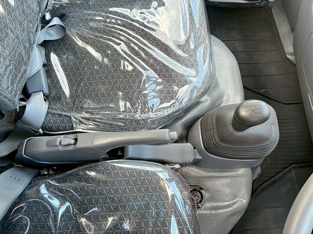 10尺ボディ標準幅150馬力6速MT5t限定・準中型免許|中古トラックの販売・買取・査定のアイナビ