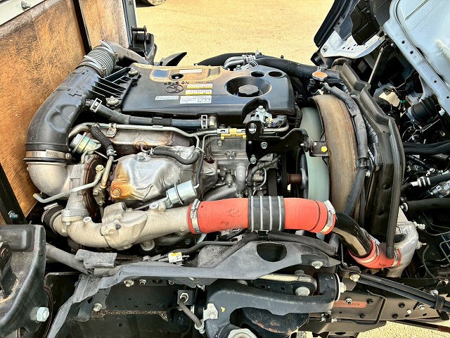 10尺ボディ標準幅150馬力6速MT5t限定・準中型免許|中古トラックの販売・買取・査定のアイナビ