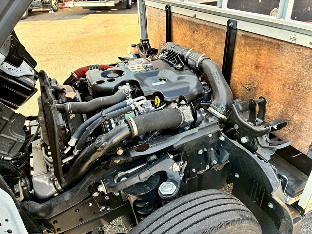 10尺ボディ標準幅150馬力6速MT5t限定・準中型免許|中古トラックの販売・買取・査定のアイナビ