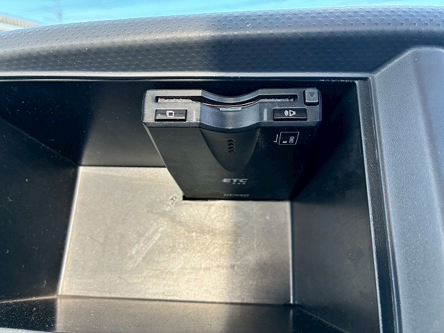 10尺ボディ標準幅150馬力6速MT5t限定・準中型免許|中古トラックの販売・買取・査定のアイナビ