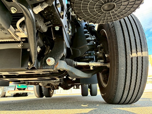 10尺ボディ標準幅150馬力6速MT5t限定・準中型免許|中古トラックの販売・買取・査定のアイナビ