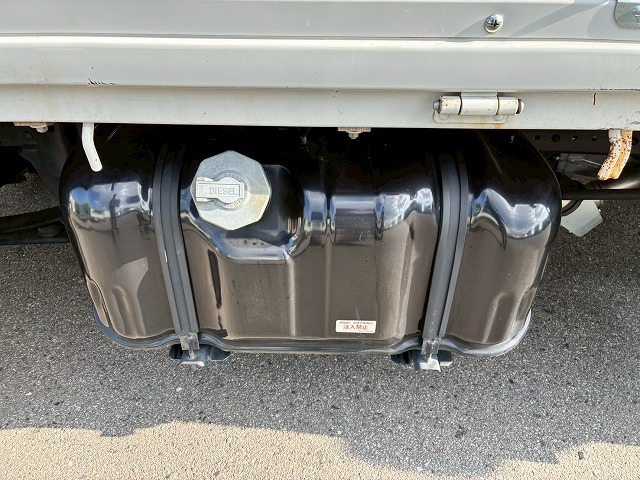 10尺ボディ標準幅150馬力6速MT5t限定・準中型免許|中古トラックの販売・買取・査定のアイナビ