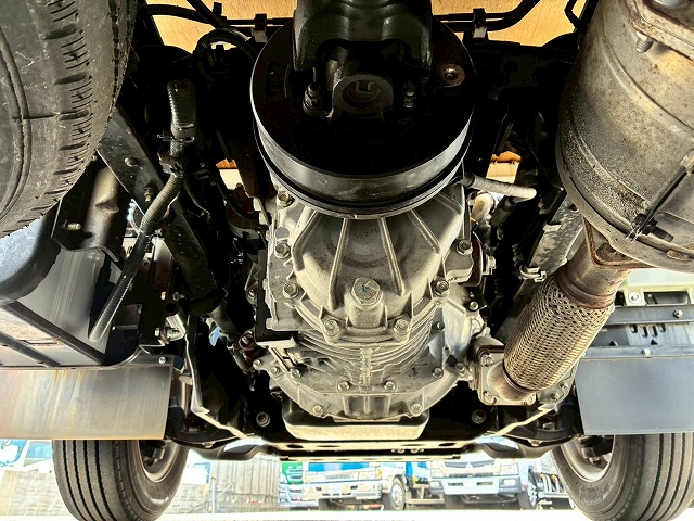 10尺ボディ標準幅150馬力6速MT5t限定・準中型免許|中古トラックの販売・買取・査定のアイナビ