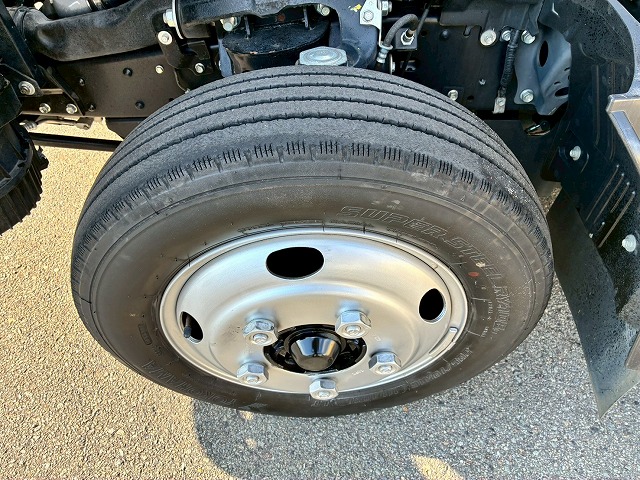 10尺ボディ標準幅150馬力6速MT5t限定・準中型免許|中古トラックの販売・買取・査定のアイナビ