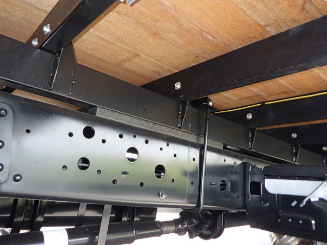 日野 令和7年式 5方開 アルミ平ボディ 車検付き|中古トラックの販売・買取・査定のアイナビ