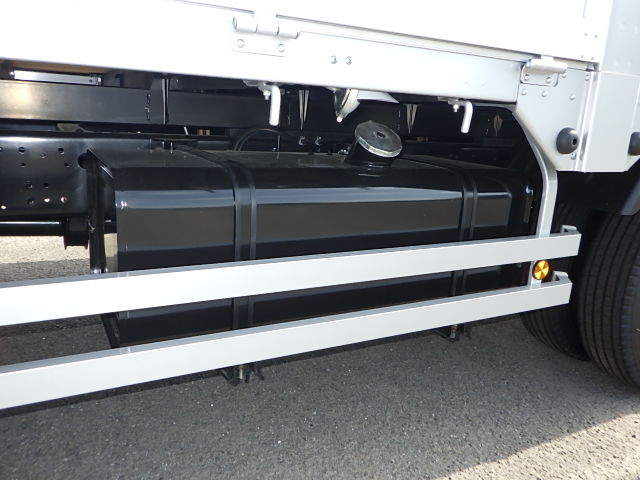 日野 令和7年式 5方開 アルミ平ボディ 車検付き|中古トラックの販売・買取・査定のアイナビ